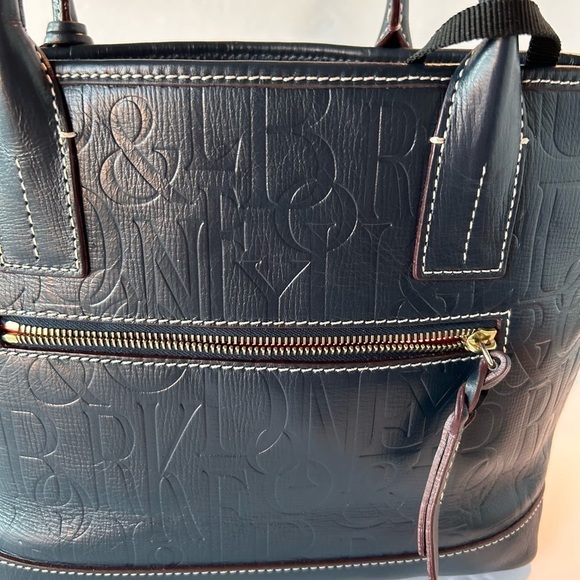 Dooney  & Bourke NWOT Navy Signature Embossed Leather Shoulder Bag - Picture 2 of 10